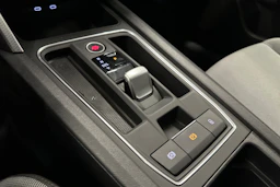 sininen SEAT Leon Sportstourer 2025 kuva 25.