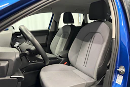 sininen SEAT Leon Sportstourer 2025 kuva 26.