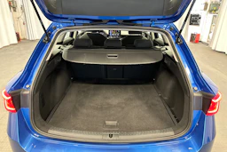 sininen SEAT Leon Sportstourer 2025 kuva 27.
