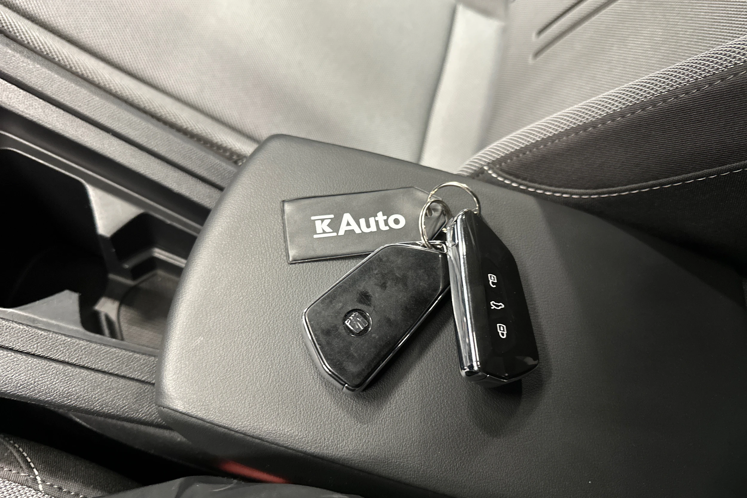 sininen SEAT Leon Sportstourer 2025 kuva 28.