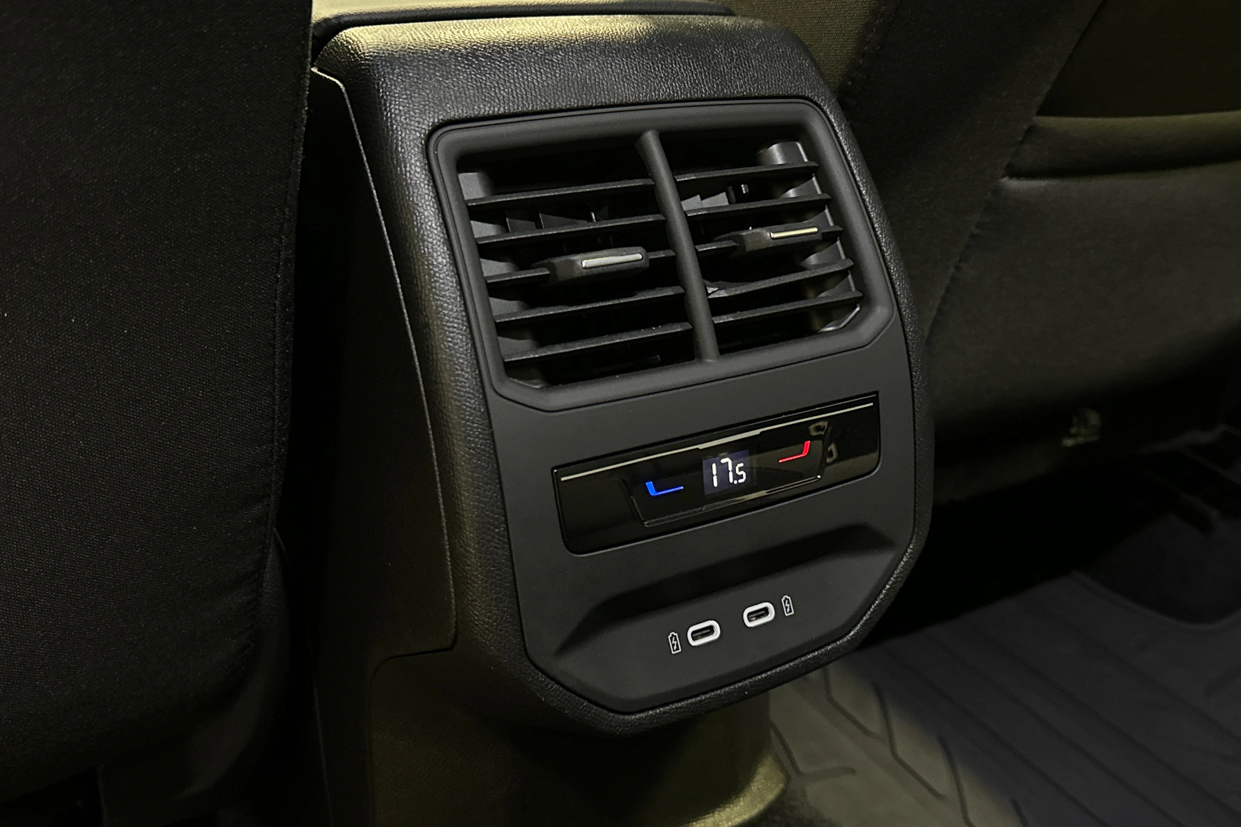 harmaa SEAT Leon Sportstourer 2025 kuva 31.