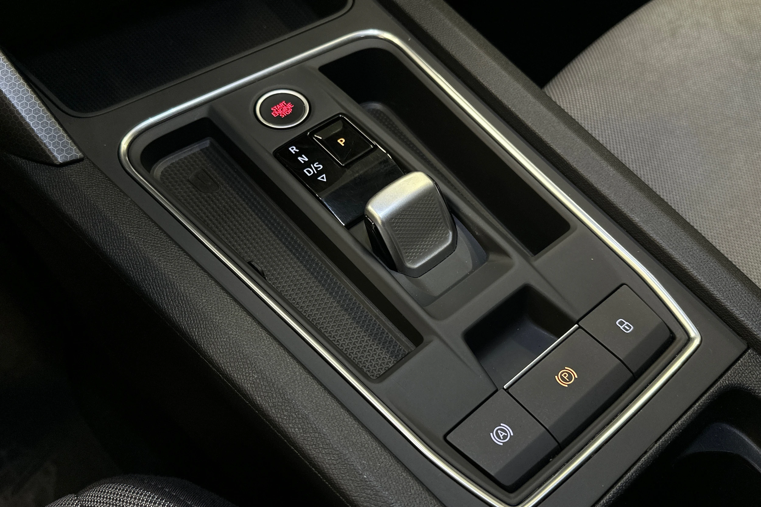 harmaa SEAT Leon Sportstourer 2025 kuva 32.