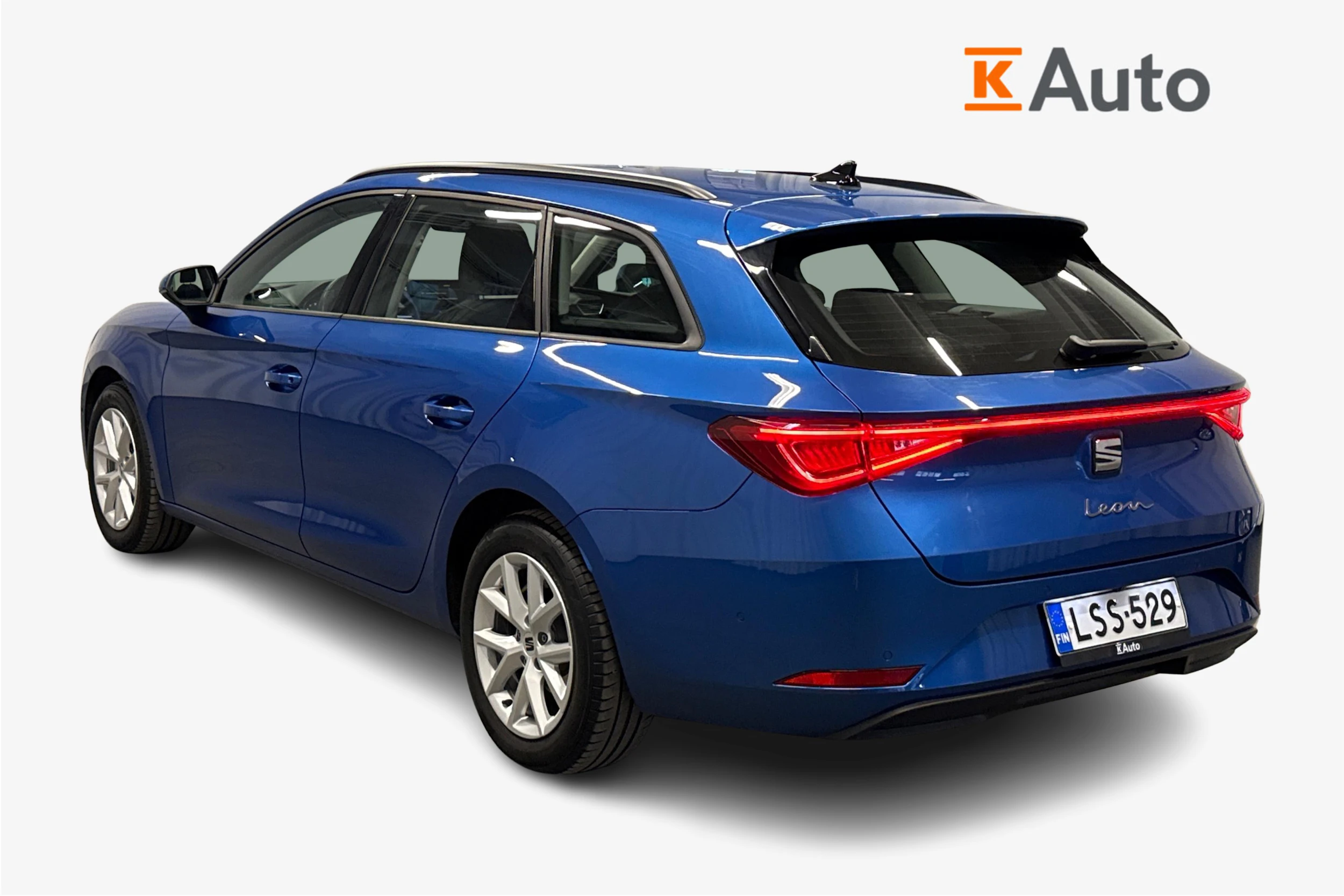 sininen SEAT Leon Sportstourer 2025 kuva 3.