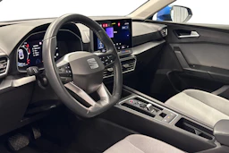 sininen SEAT Leon Sportstourer 2025 kuva 8.