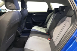 sininen SEAT Leon Sportstourer 2025 kuva 11.