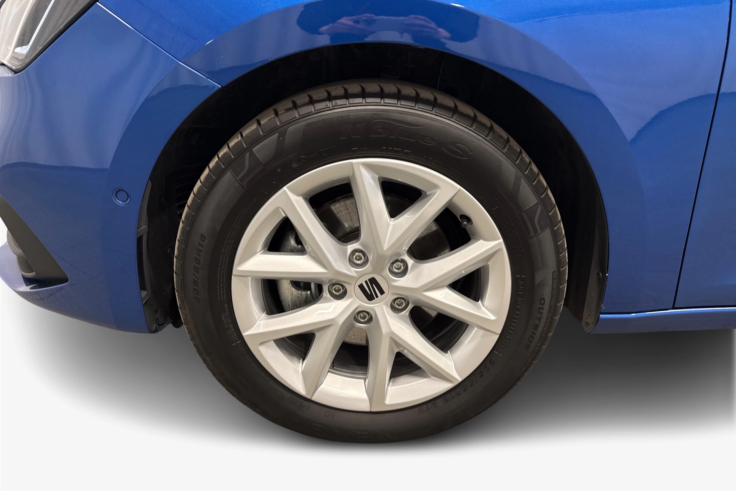 sininen SEAT Leon Sportstourer 2025 kuva 12.
