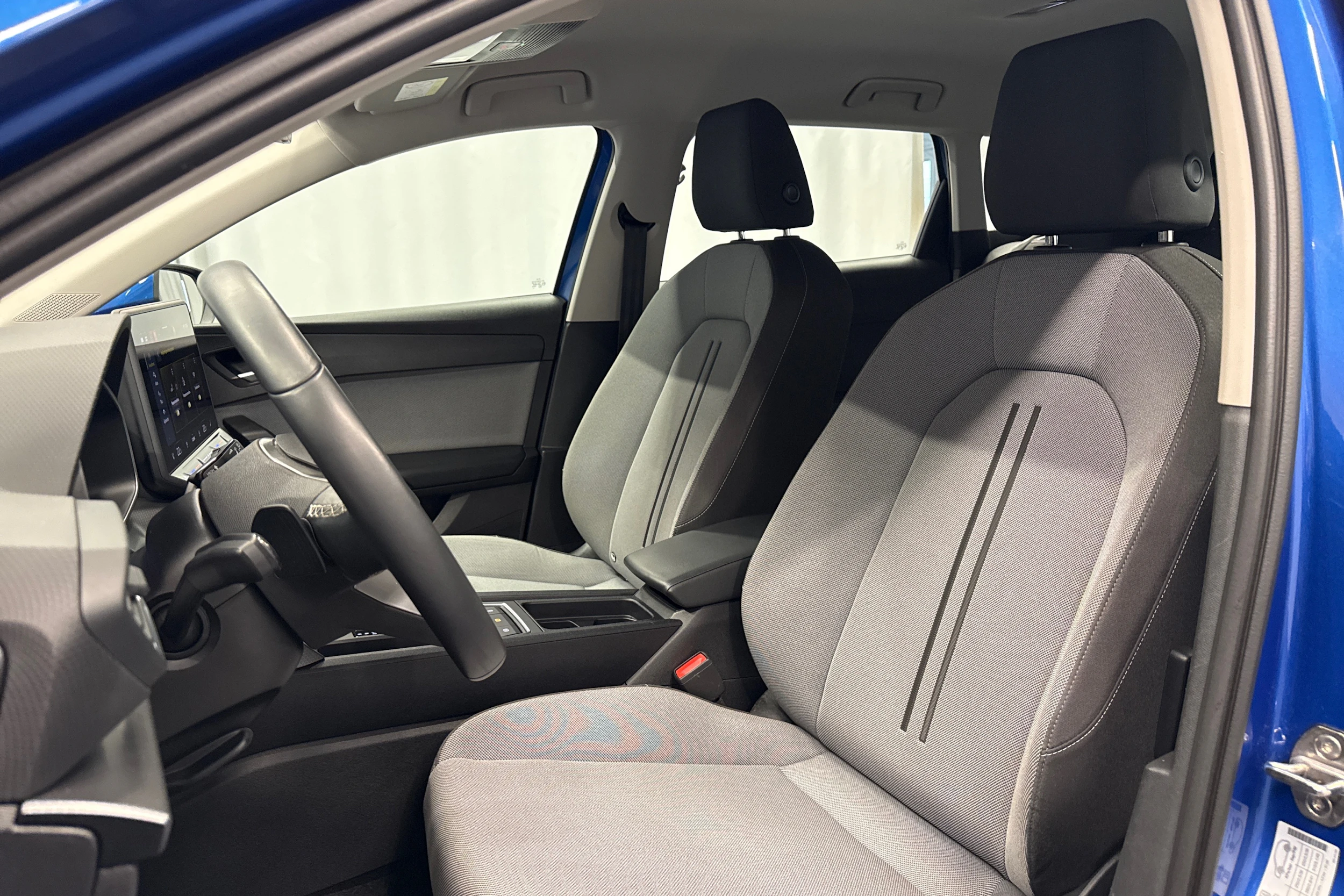 sininen SEAT Leon Sportstourer 2025 kuva 27.