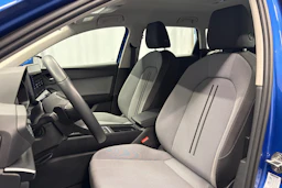 sininen SEAT Leon Sportstourer 2025 kuva 27.