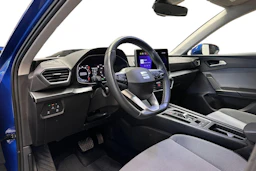 sininen SEAT Leon Sportstourer 2025 kuva 11.