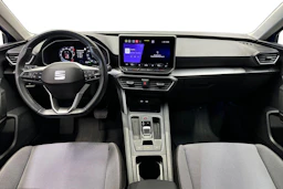 sininen SEAT Leon Sportstourer 2025 kuva 12.