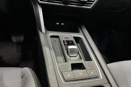 sininen SEAT Leon Sportstourer 2025 kuva 22.