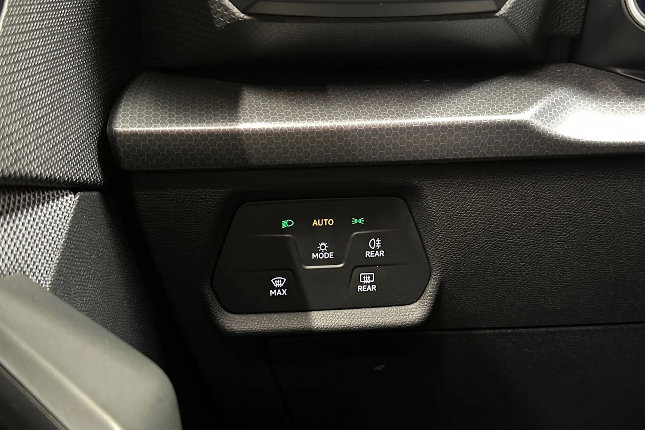 sininen SEAT Leon Sportstourer 2025 kuva 26.