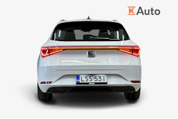 valkoinen SEAT Leon Sportstourer 2025 kuva 7.