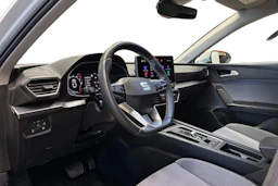 valkoinen SEAT Leon Sportstourer 2025 kuva 11.