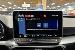 valkoinen SEAT Leon Sportstourer 2025 kuva 20.