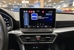 valkoinen SEAT Leon Sportstourer 2025 kuva 21.