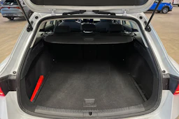 valkoinen SEAT Leon Sportstourer 2025 kuva 28.