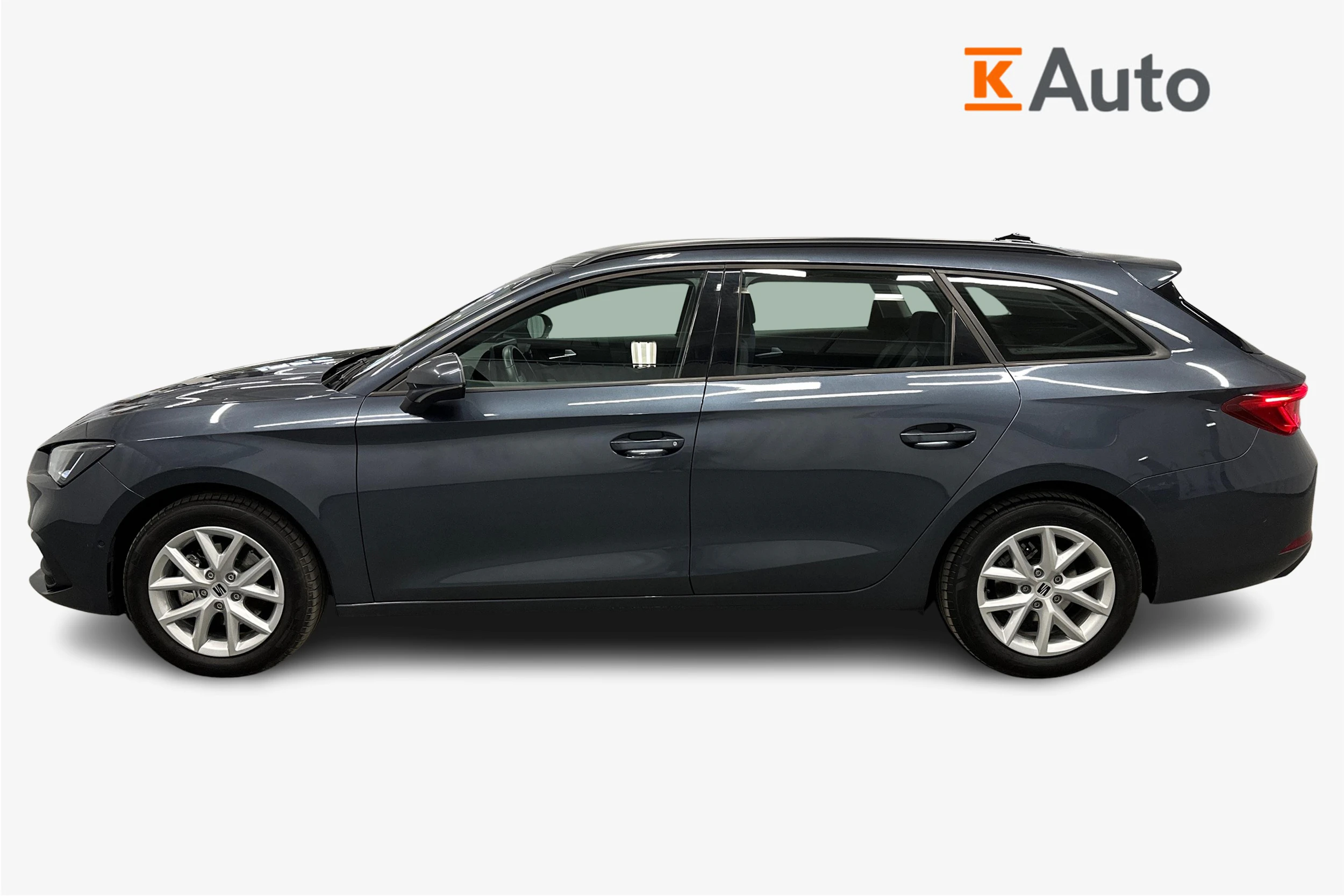 harmaa SEAT Leon Sportstourer 2025 kuva 7.