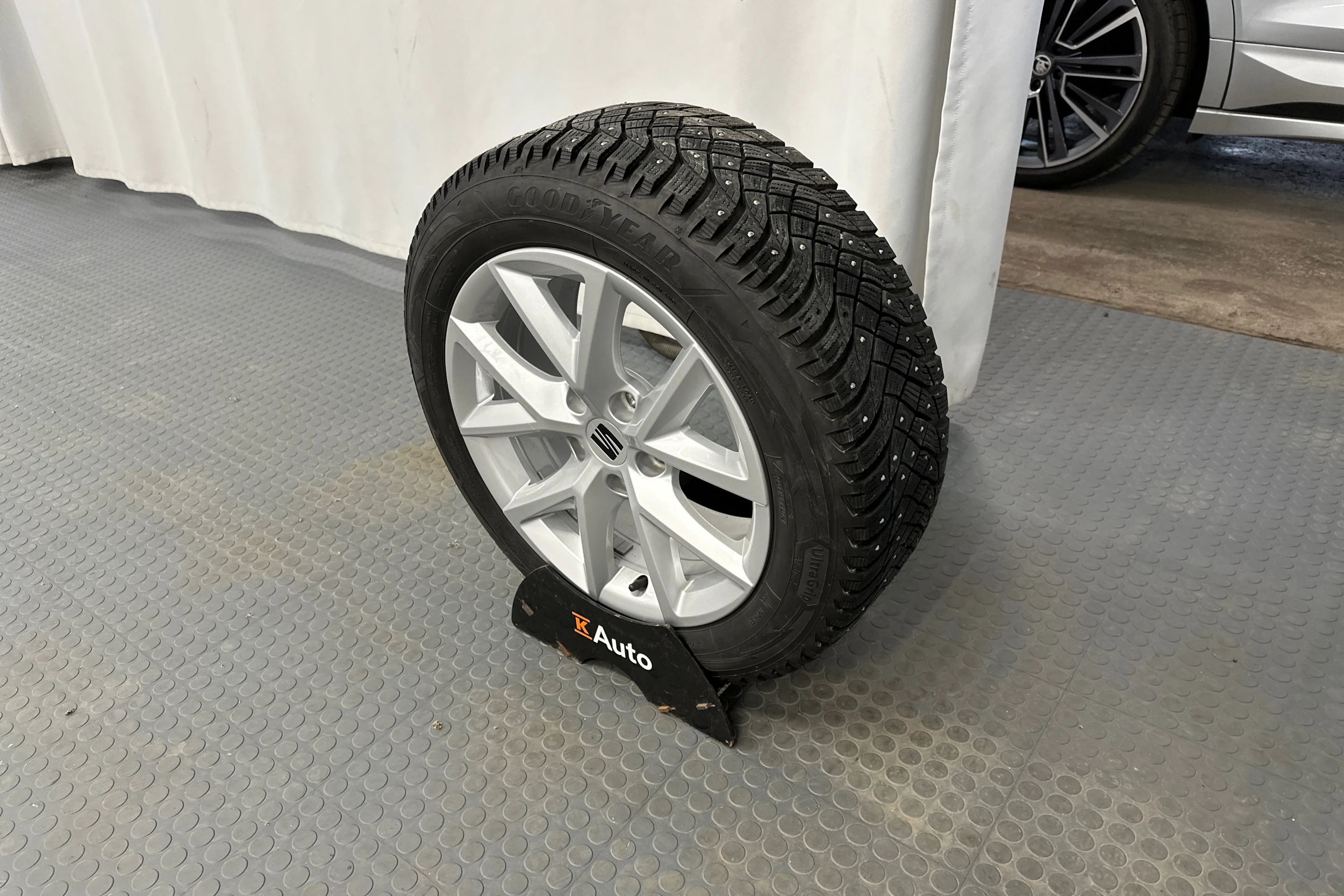 harmaa SEAT Leon Sportstourer 2025 kuva 13.