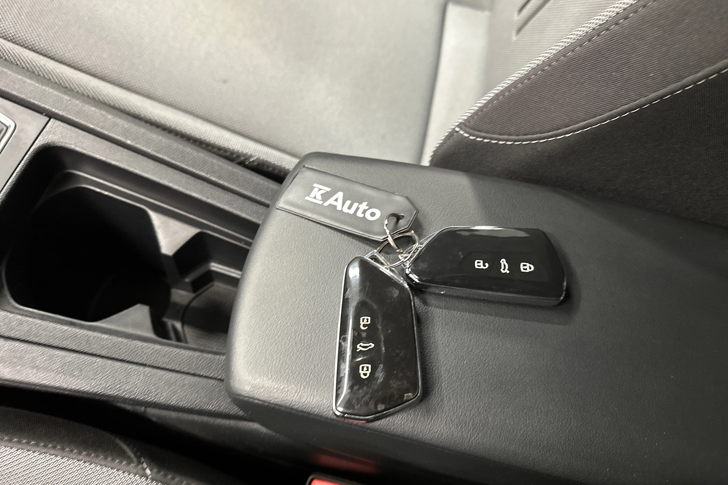 harmaa SEAT Leon Sportstourer 2025 kuva 29.