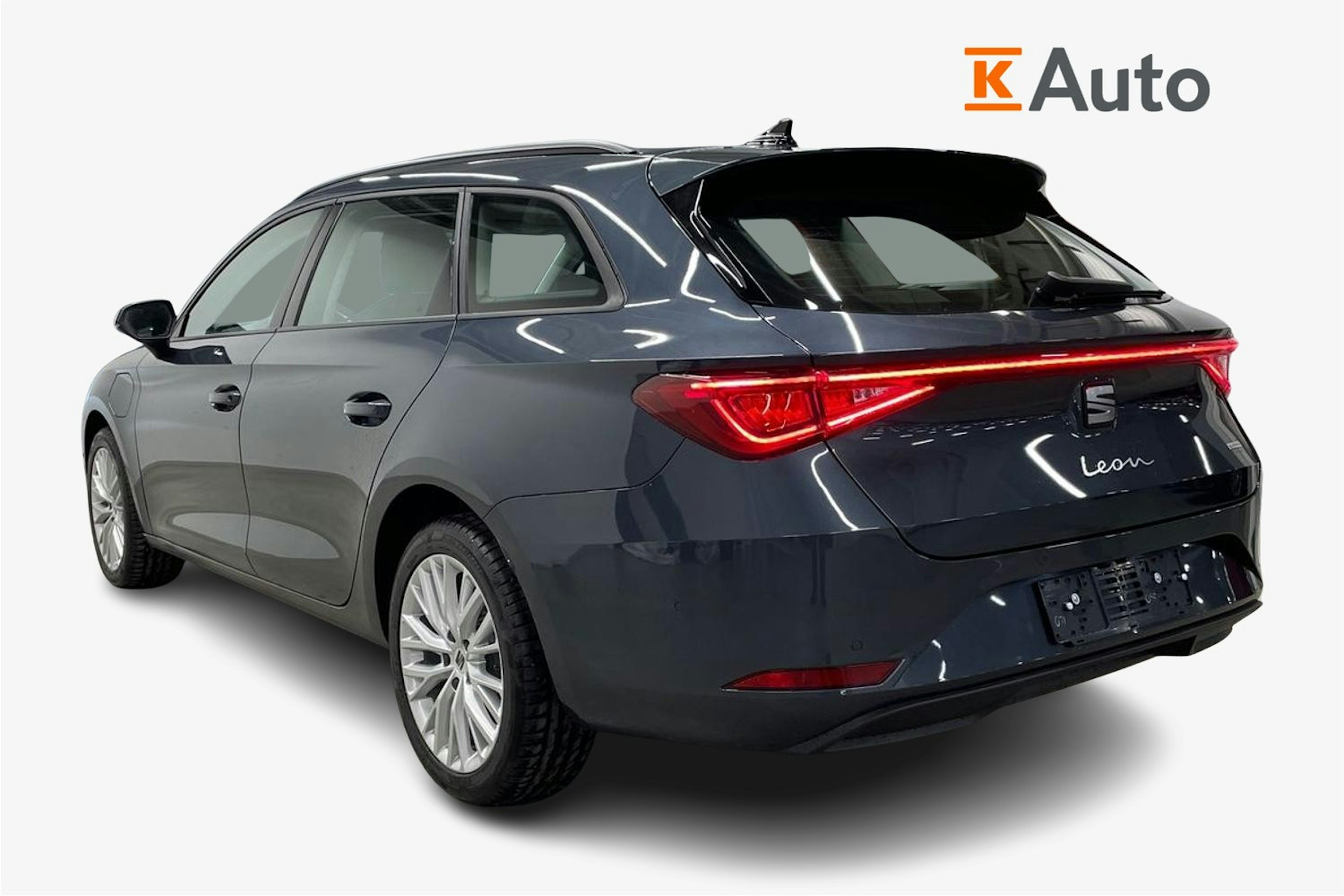 met. harmaa SEAT Leon Sportstourer 2025 kuva 2.