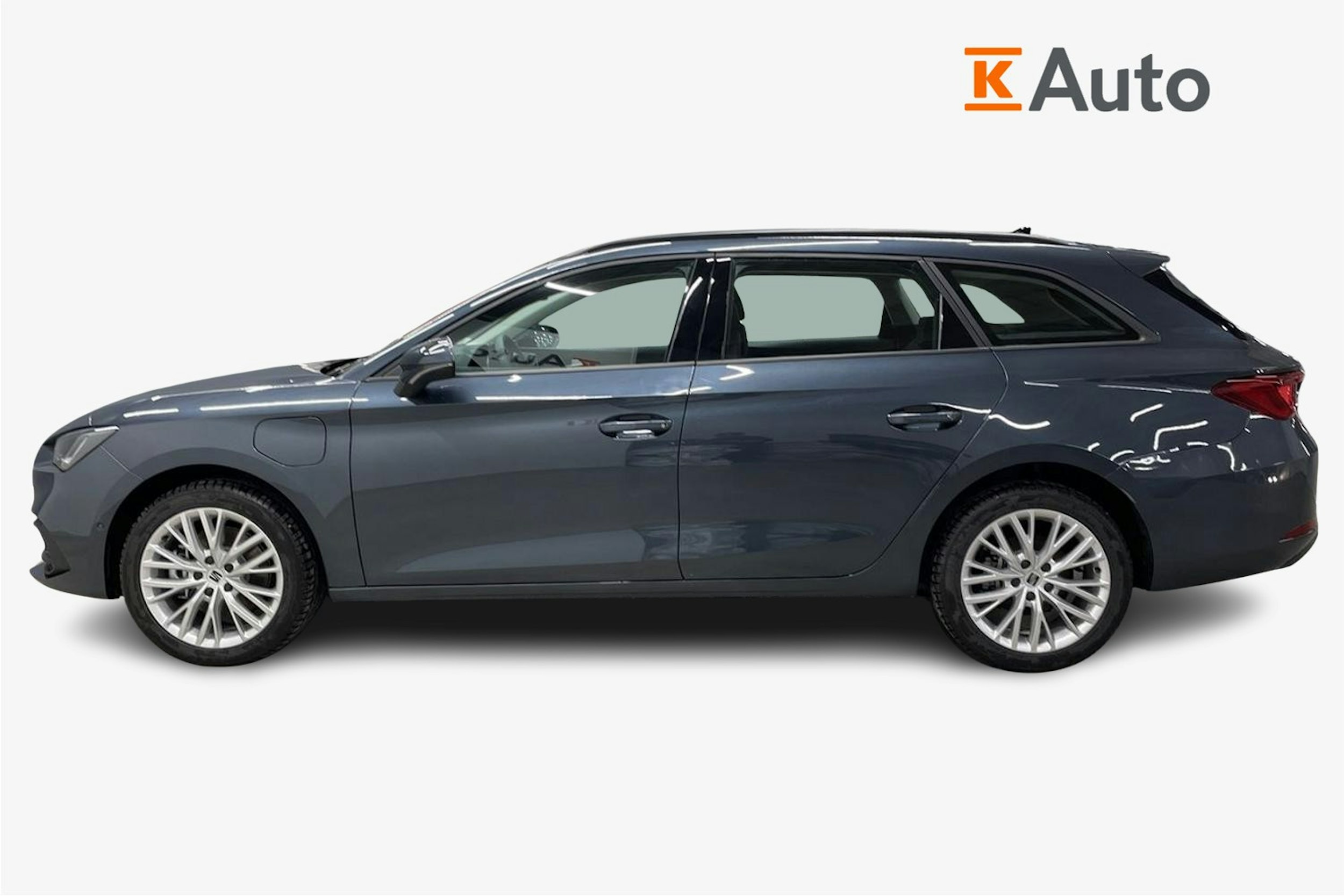 met. harmaa SEAT Leon Sportstourer 2025 kuva 5.