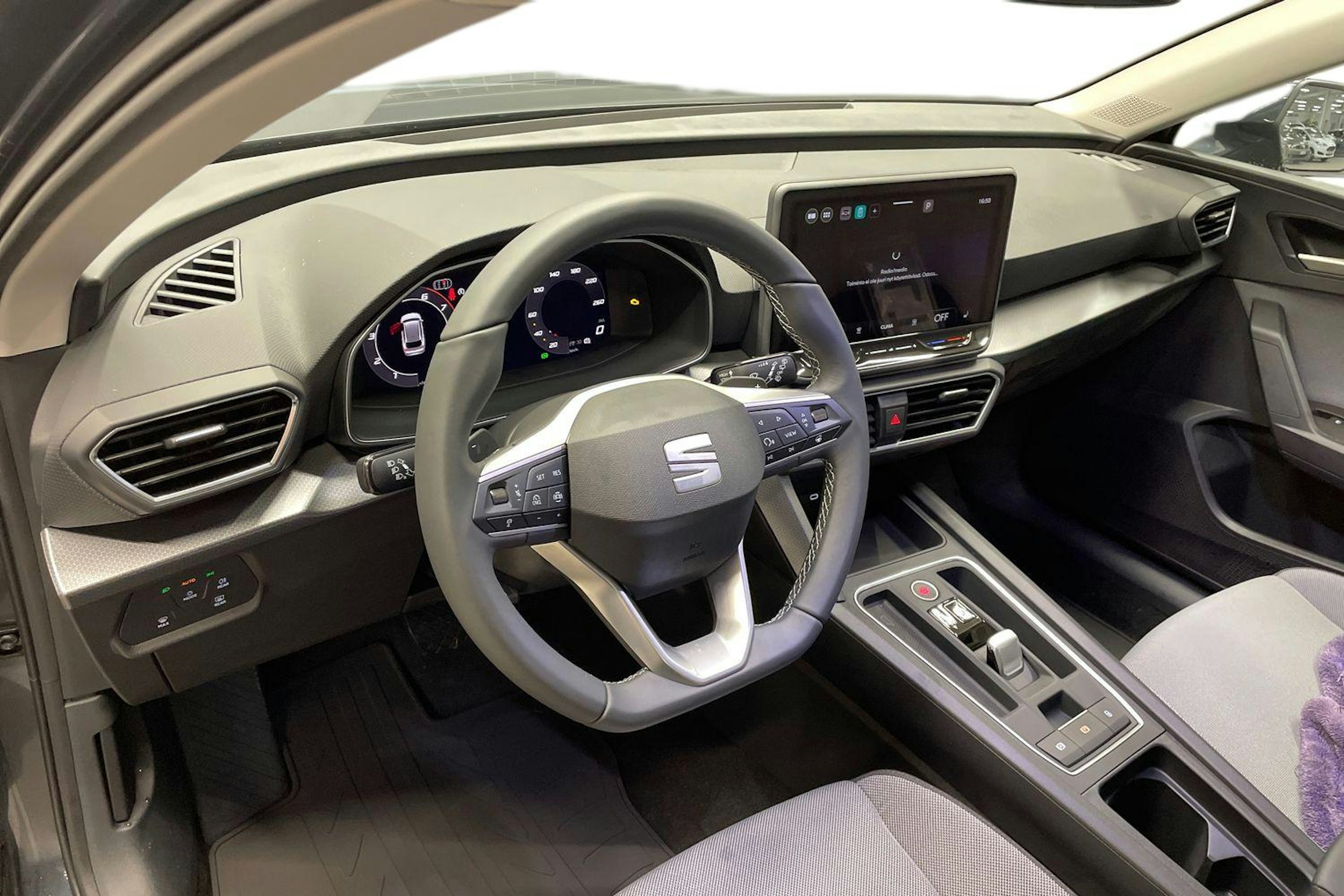 met. harmaa SEAT Leon Sportstourer 2025 kuva 6.