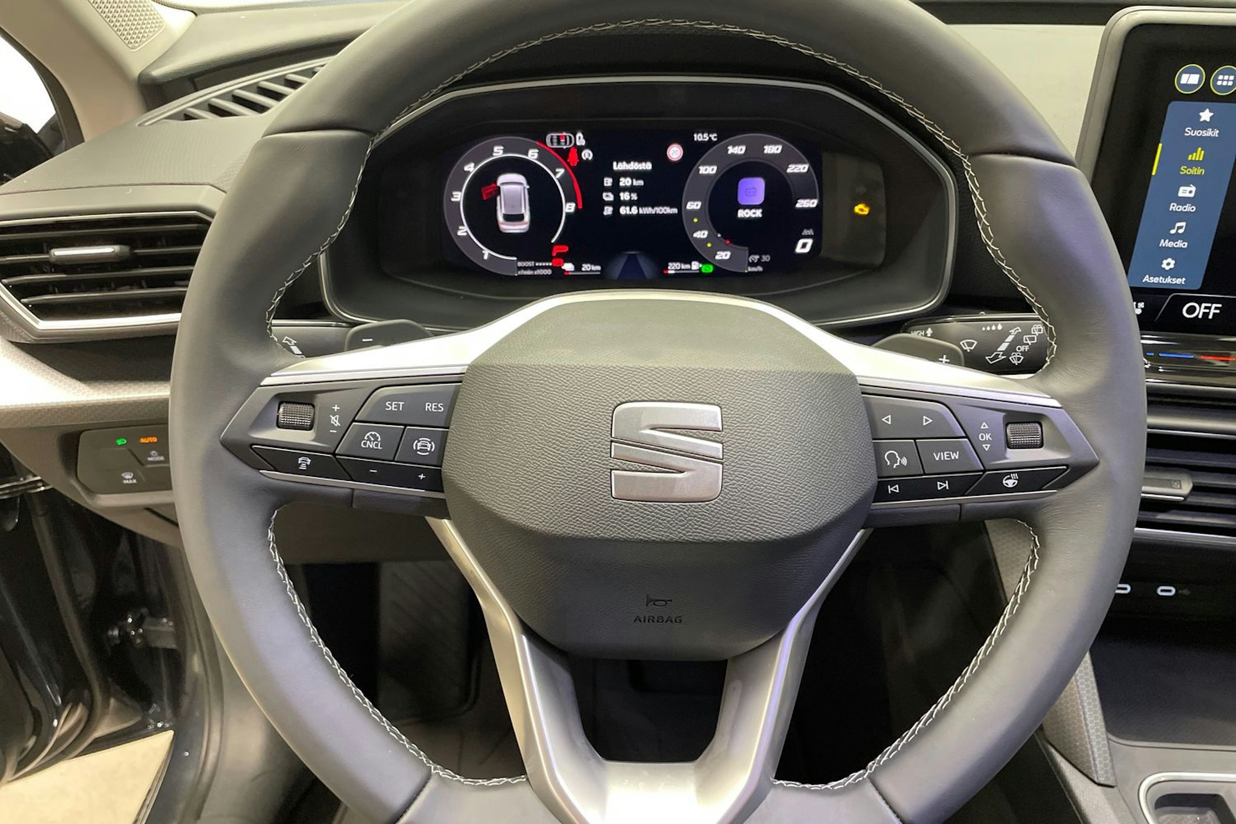 met. harmaa SEAT Leon Sportstourer 2025 kuva 12.