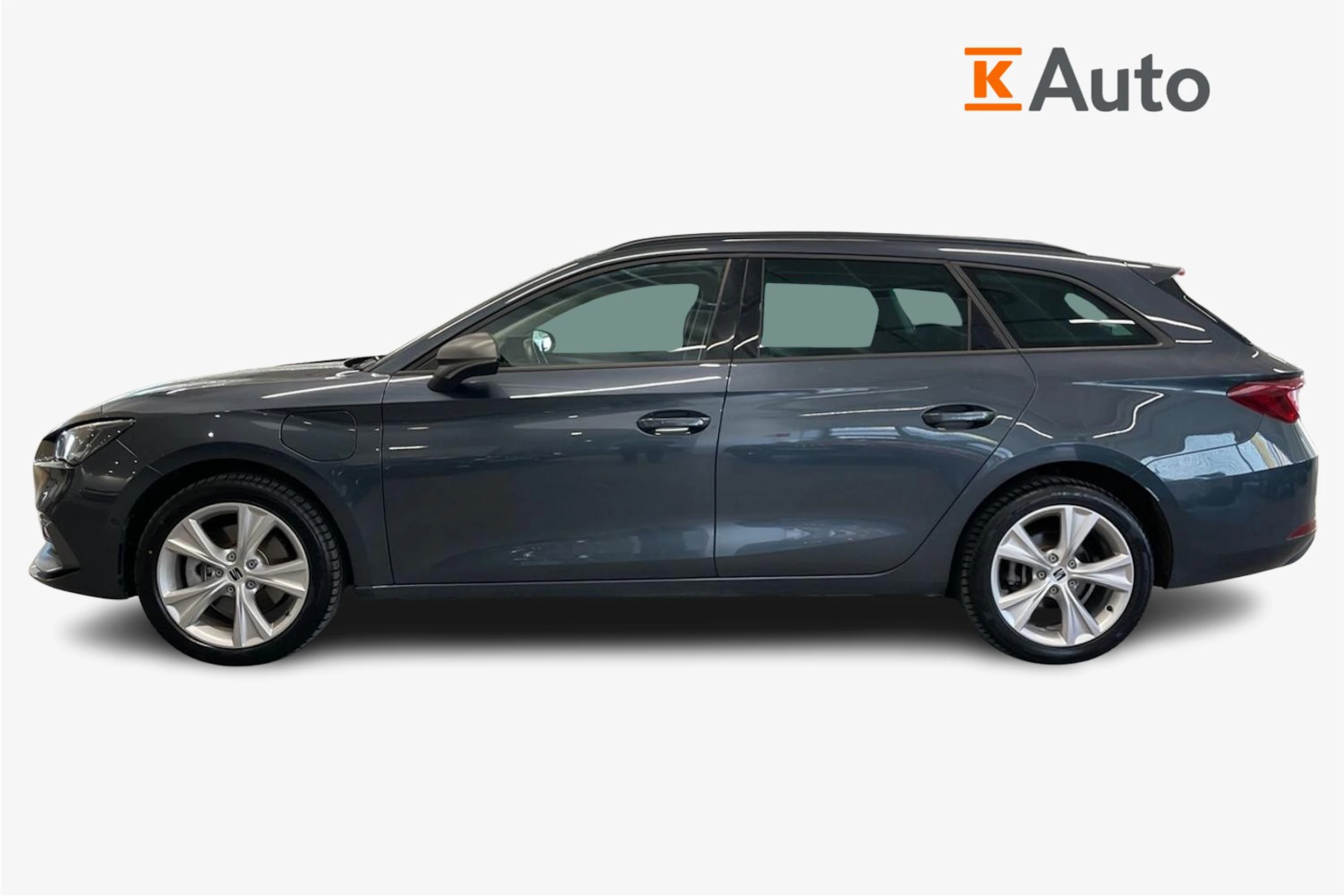 harmaa SEAT Leon Sportstourer 2025 kuva 5.