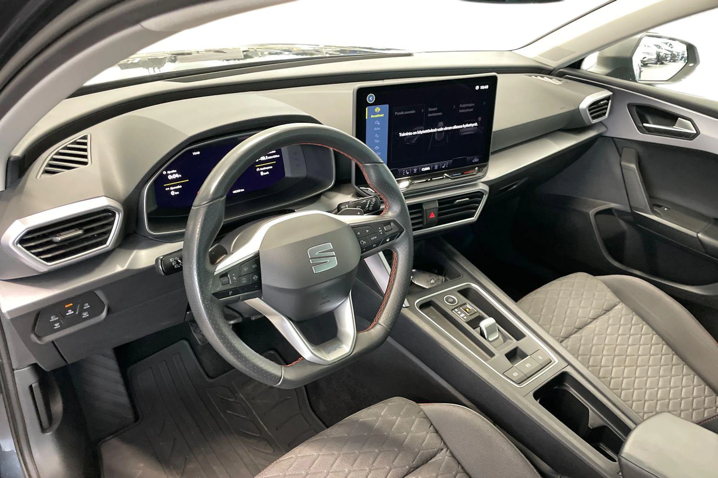 harmaa SEAT Leon Sportstourer 2025 kuva 6.
