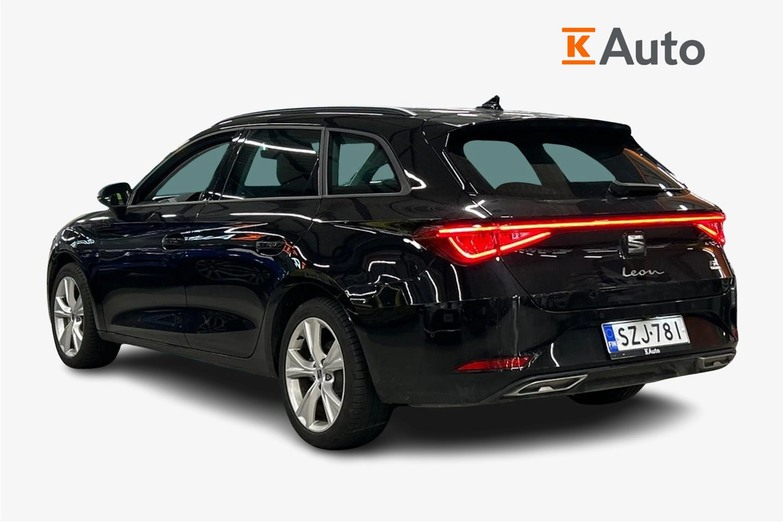 musta SEAT Leon Sportstourer 2025 kuva 2.