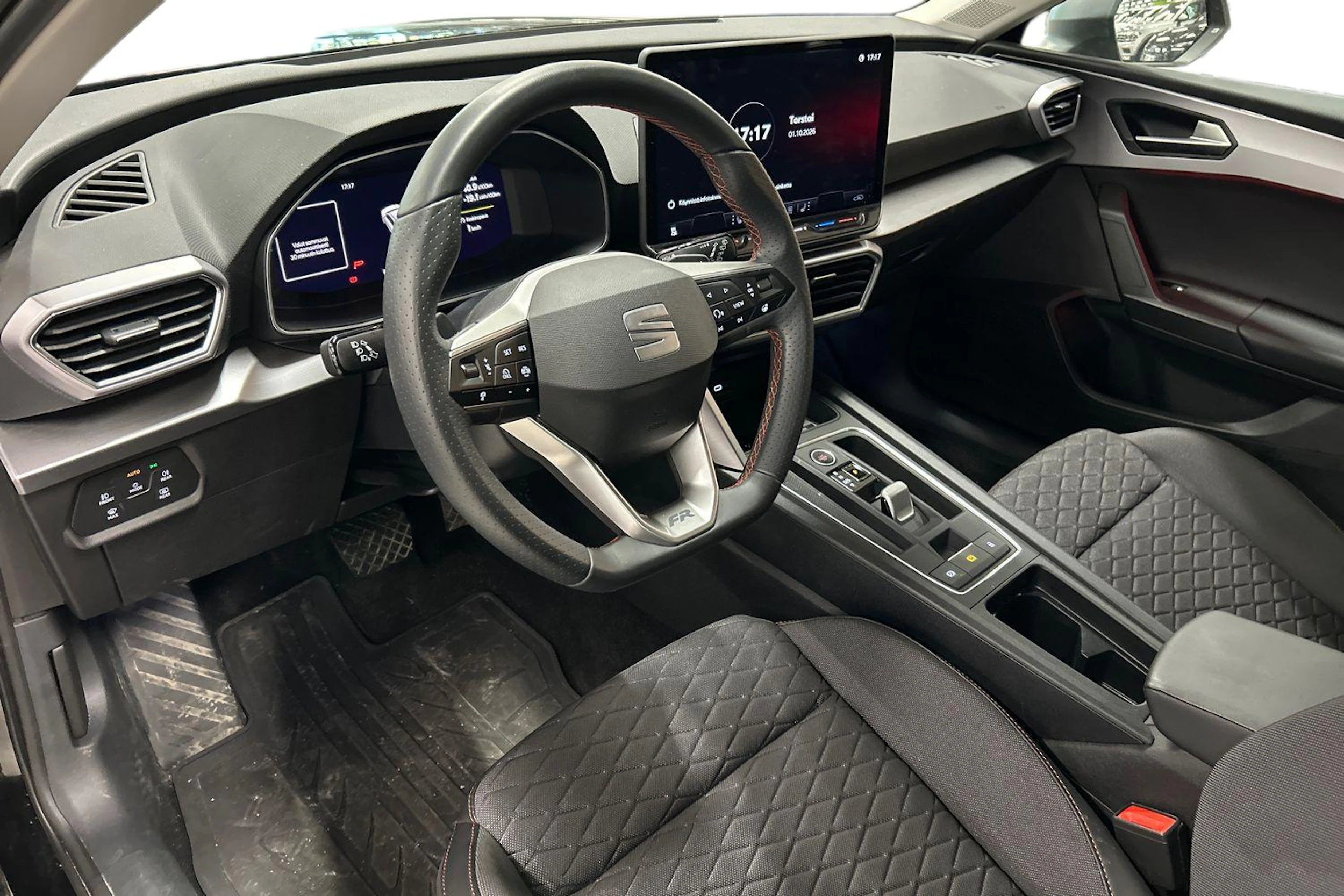 musta SEAT Leon Sportstourer 2025 kuva 3.