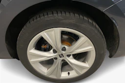 harmaa SEAT Leon Sportstourer 2025 kuva 9.