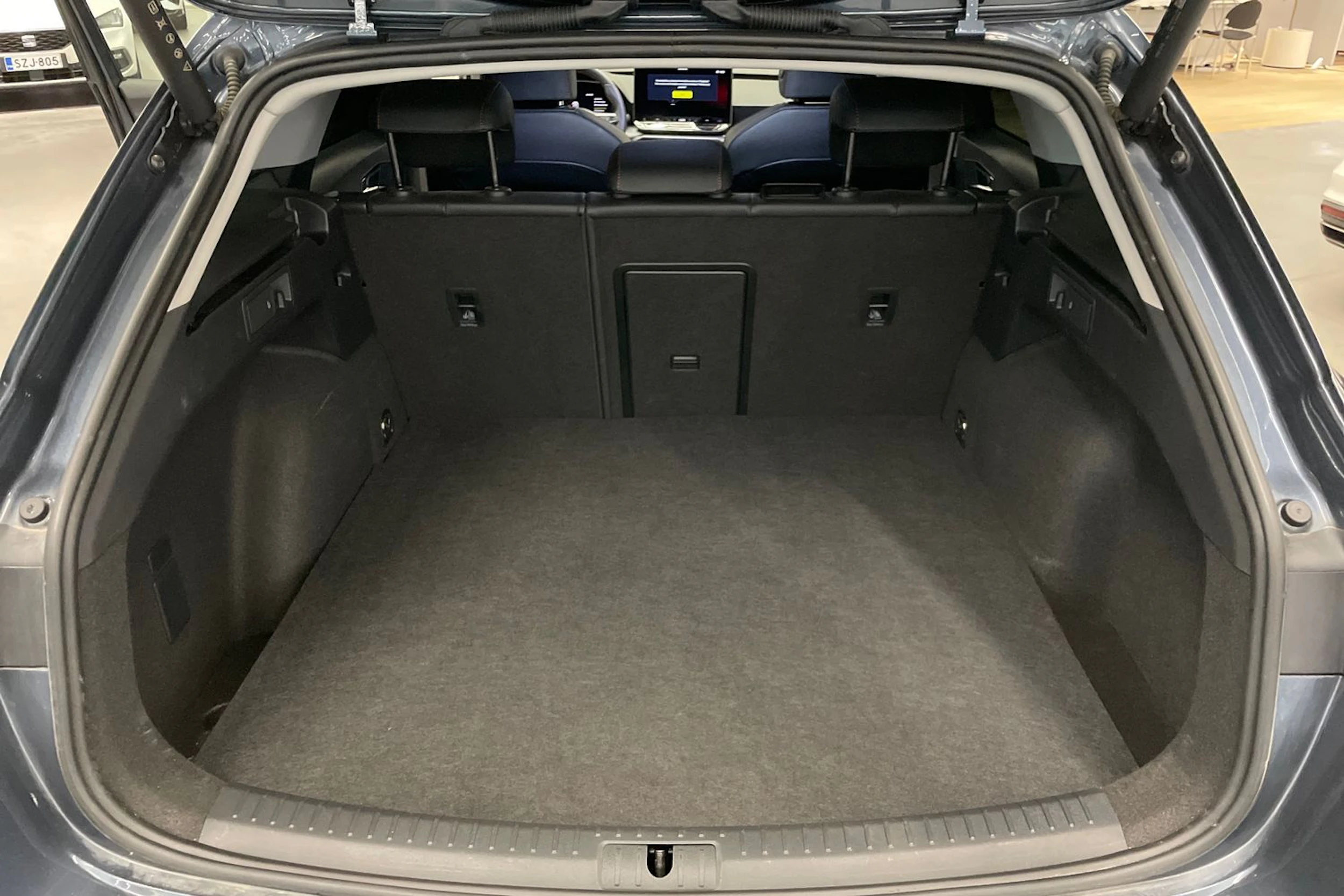 harmaa SEAT Leon Sportstourer 2025 kuva 11.