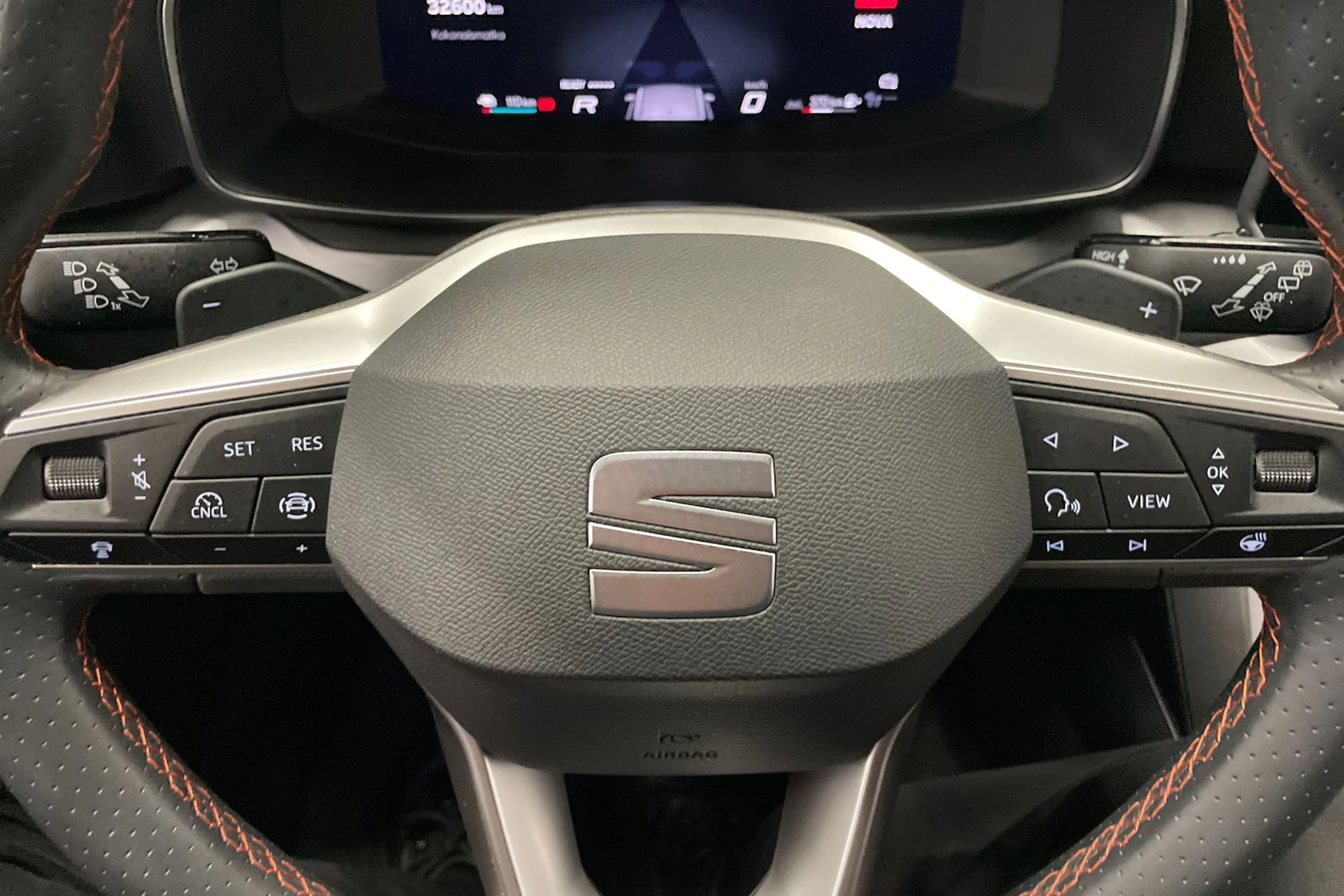 harmaa SEAT Leon Sportstourer 2025 kuva 24.