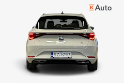 valkoinen SEAT Leon Sportstourer 2025 kuva 4.