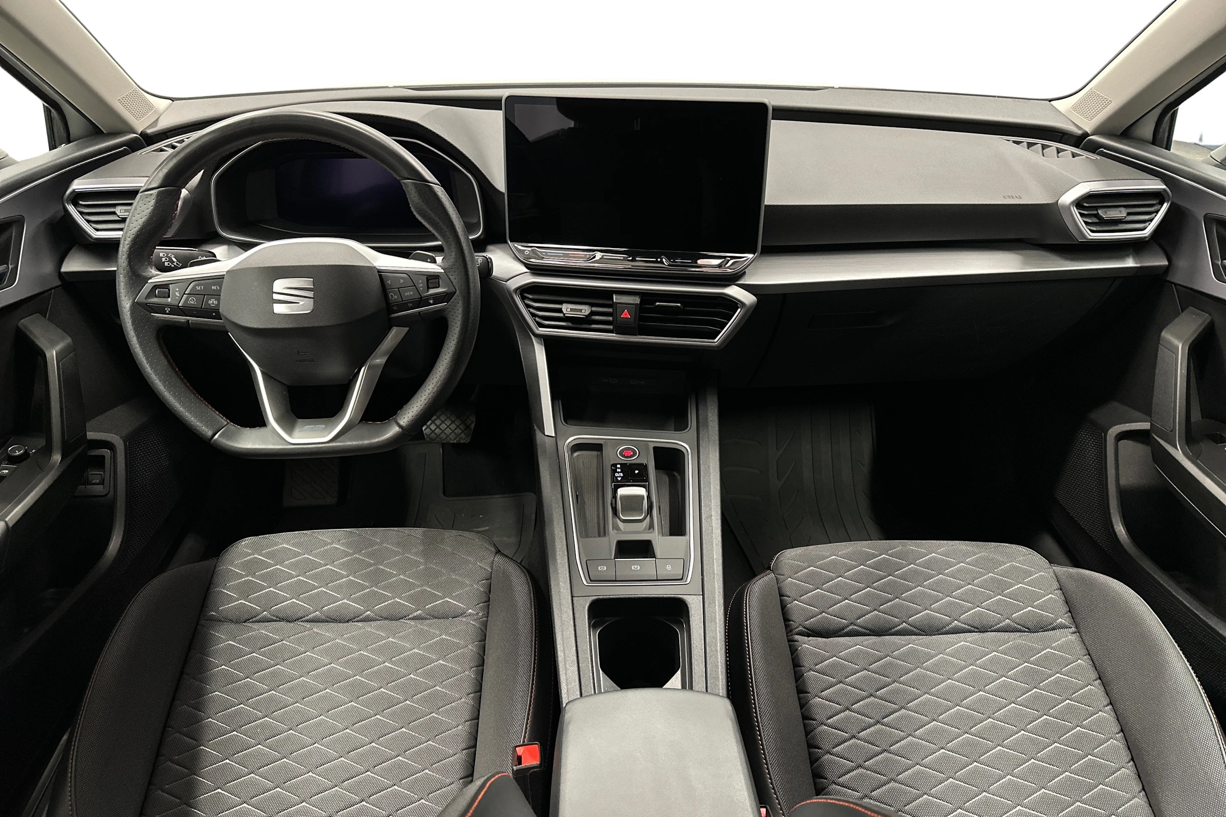 valkoinen SEAT Leon Sportstourer 2025 kuva 9.