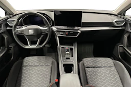 valkoinen SEAT Leon Sportstourer 2025 kuva 9.
