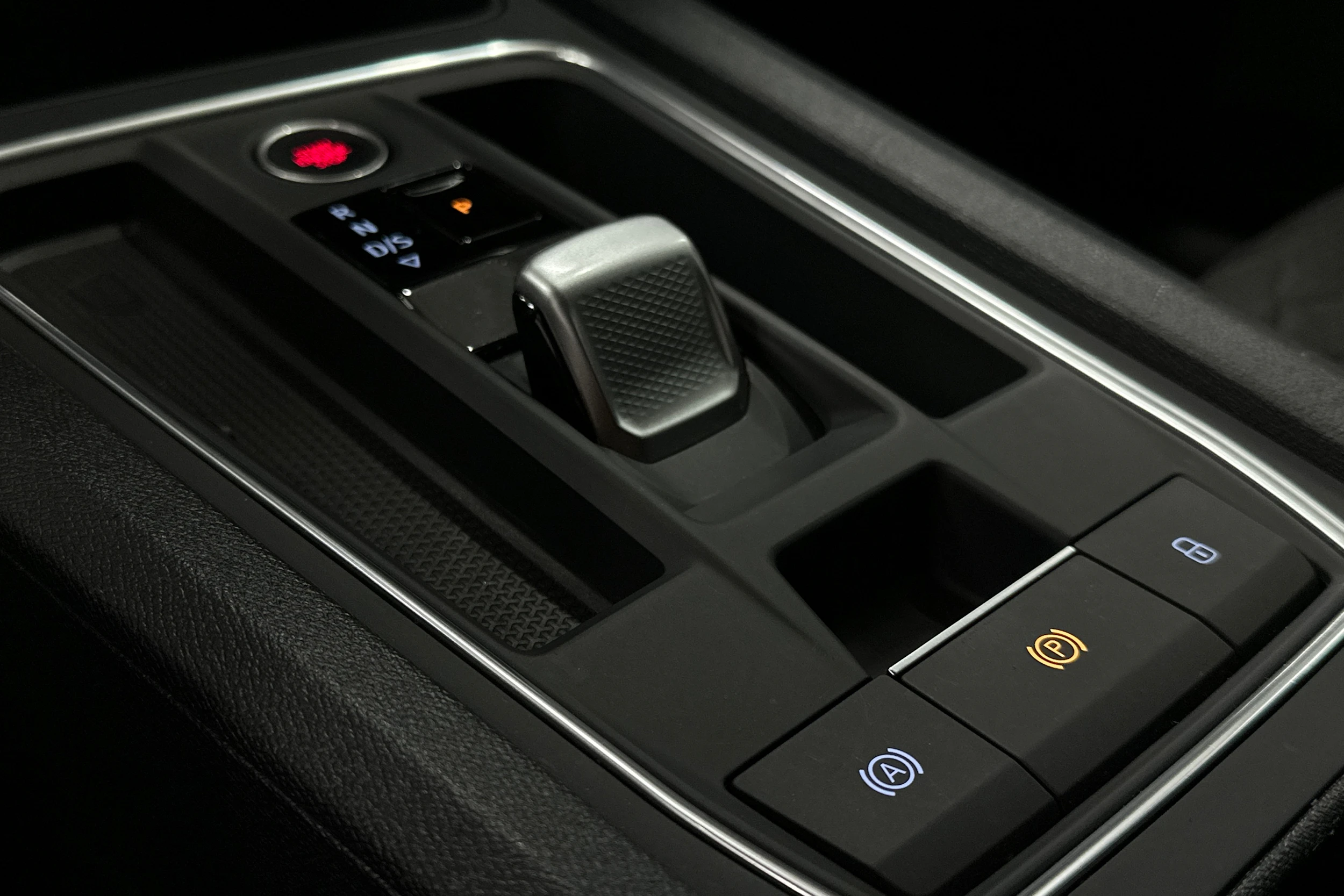 valkoinen SEAT Leon Sportstourer 2025 kuva 21.