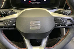 valkoinen SEAT Leon Sportstourer 2025 kuva 26.
