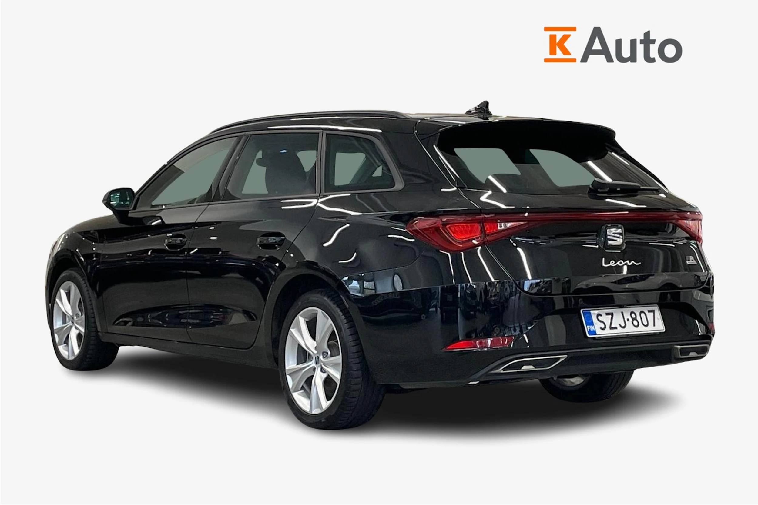 musta SEAT Leon Sportstourer 2025 kuva 2.