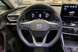 musta SEAT Leon Sportstourer 2025 kuva 13.