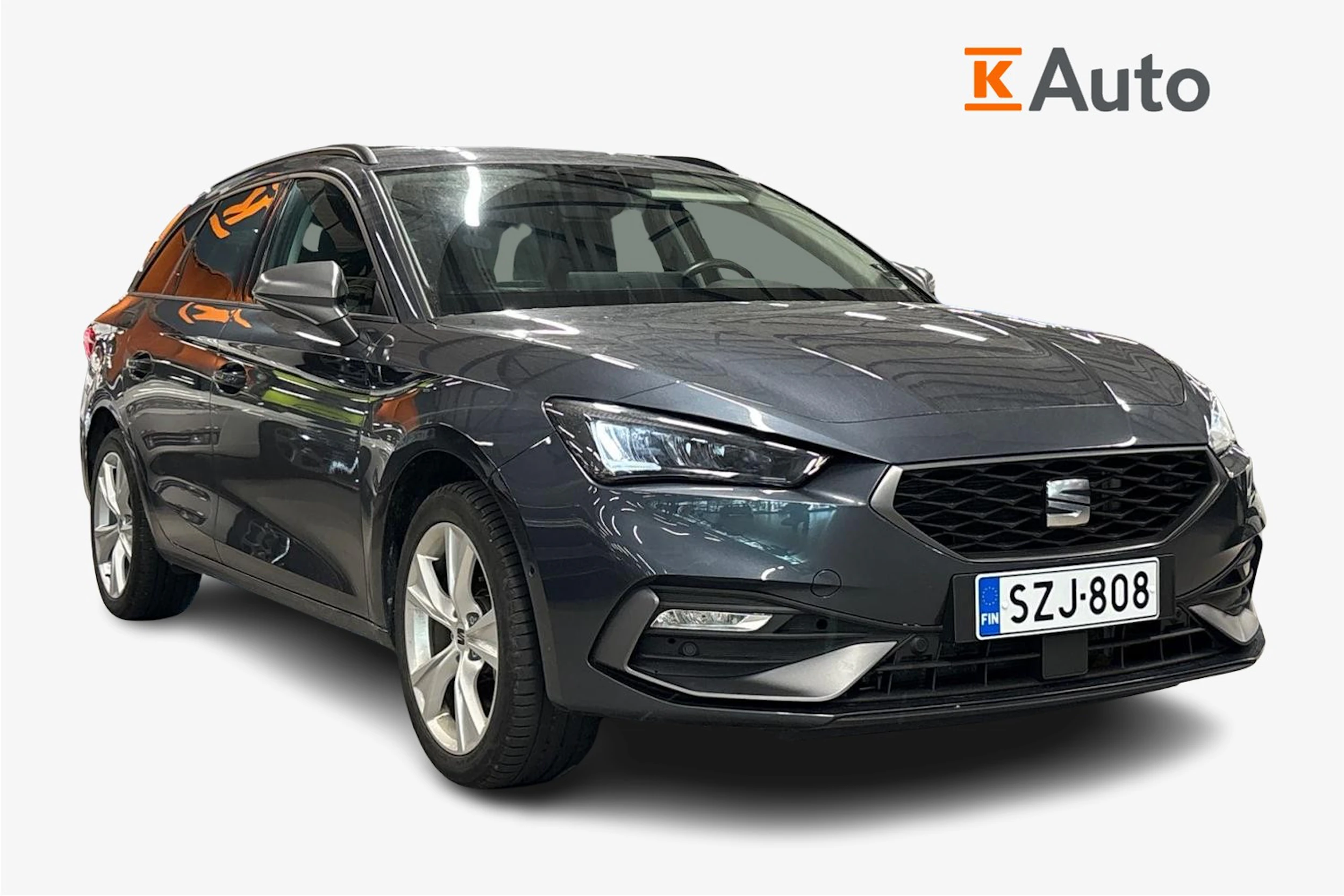 harmaa SEAT Leon Sportstourer 2025 kuva 1.