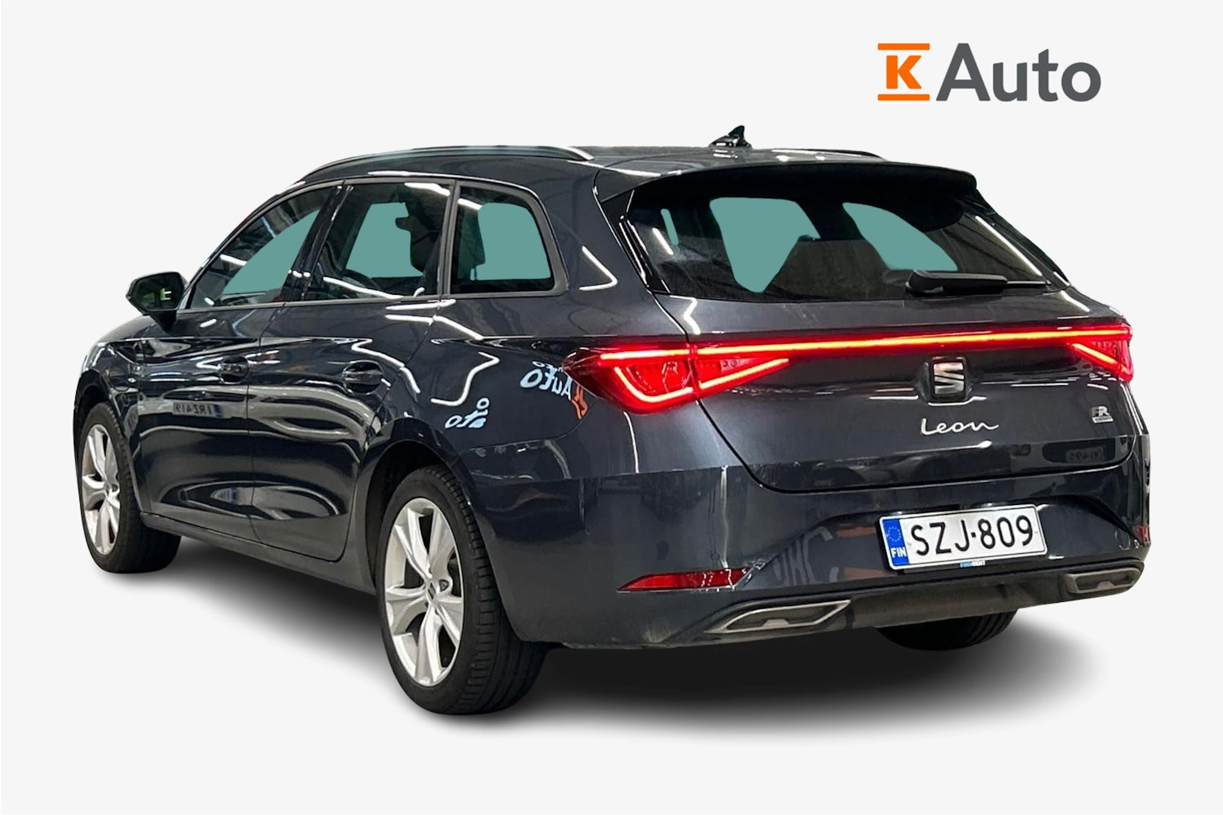 harmaa SEAT Leon Sportstourer 2025 kuva 2.