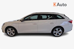 Valkoinen SEAT Leon Sportstourer 2025 kuva 5.