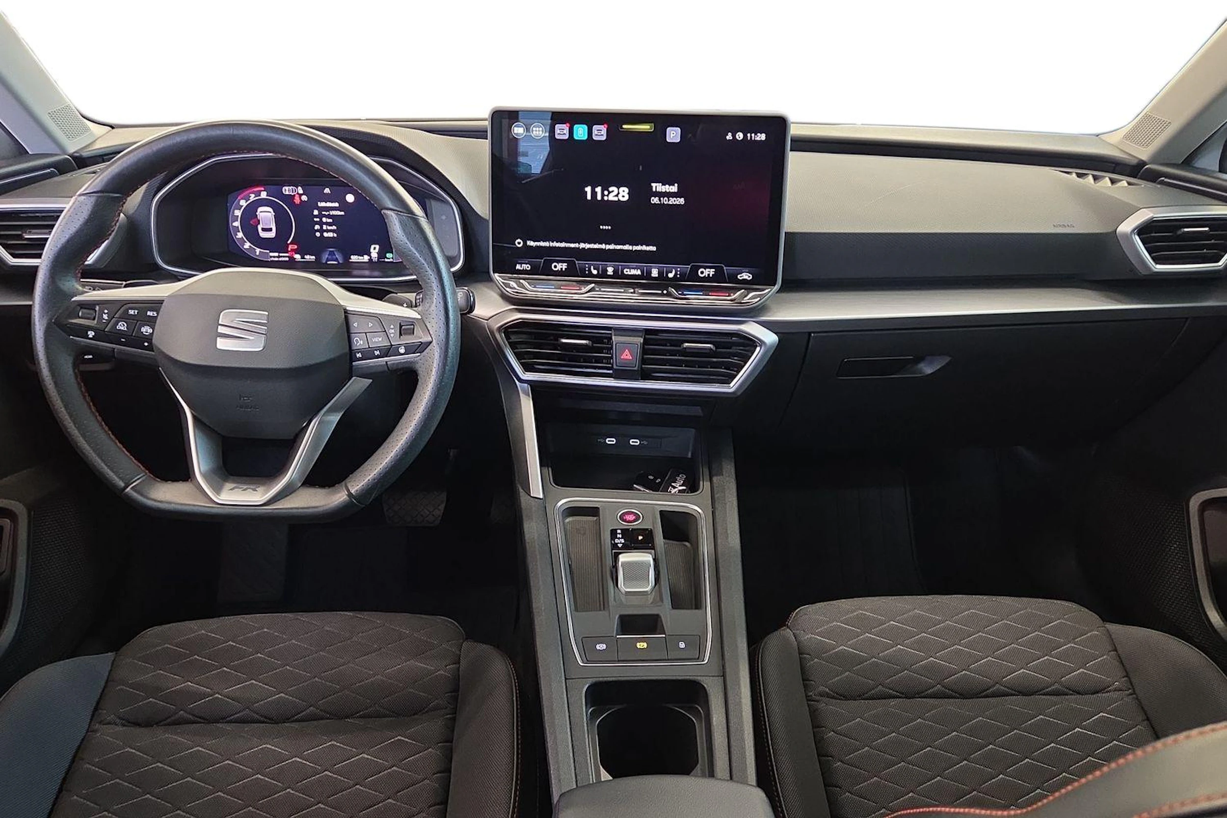 Valkoinen SEAT Leon Sportstourer 2025 kuva 7.