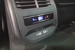 Valkoinen SEAT Leon Sportstourer 2025 kuva 22.