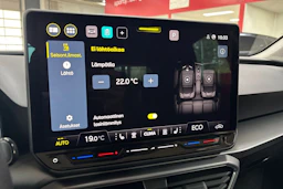 musta SEAT Leon Sportstourer 2025 kuva 19.