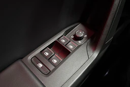 musta SEAT Leon Sportstourer 2025 kuva 22.