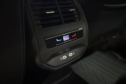 musta SEAT Leon Sportstourer 2025 kuva 23.